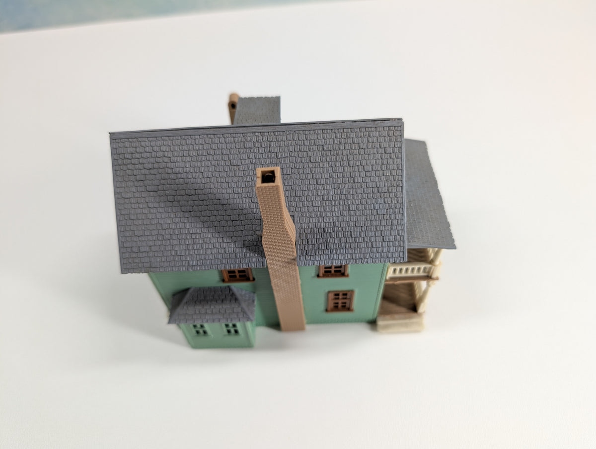 USED HO Scale Green Farm House