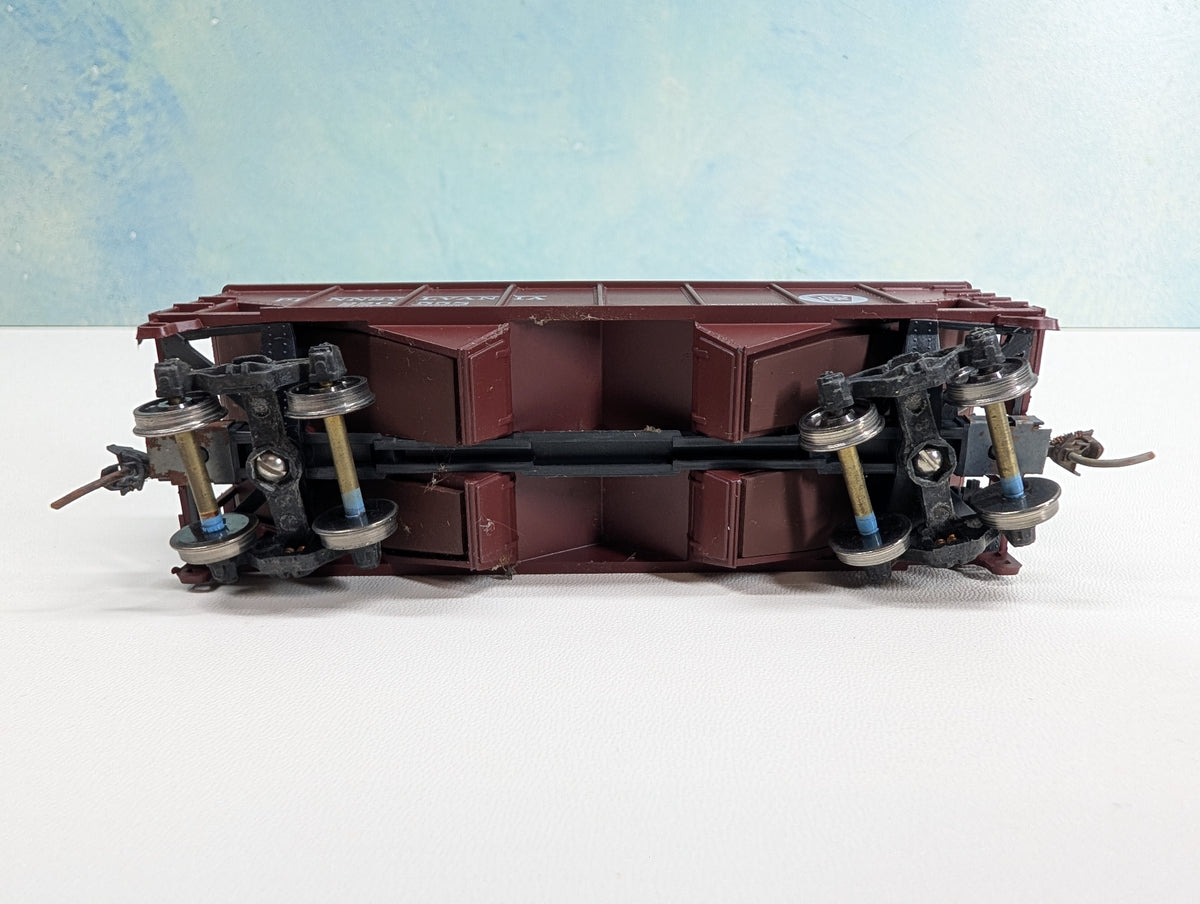 USED Athearn HO Scale 2 Bay Hopper Pennsylvania PRR #220558 Metal Wheels