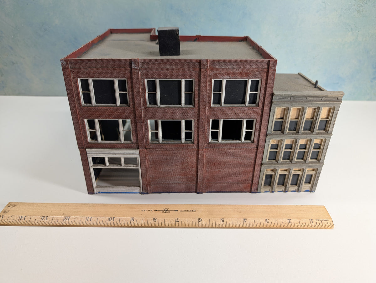 USED DPM HO Scale Large Brick Storefronts / Warehouse