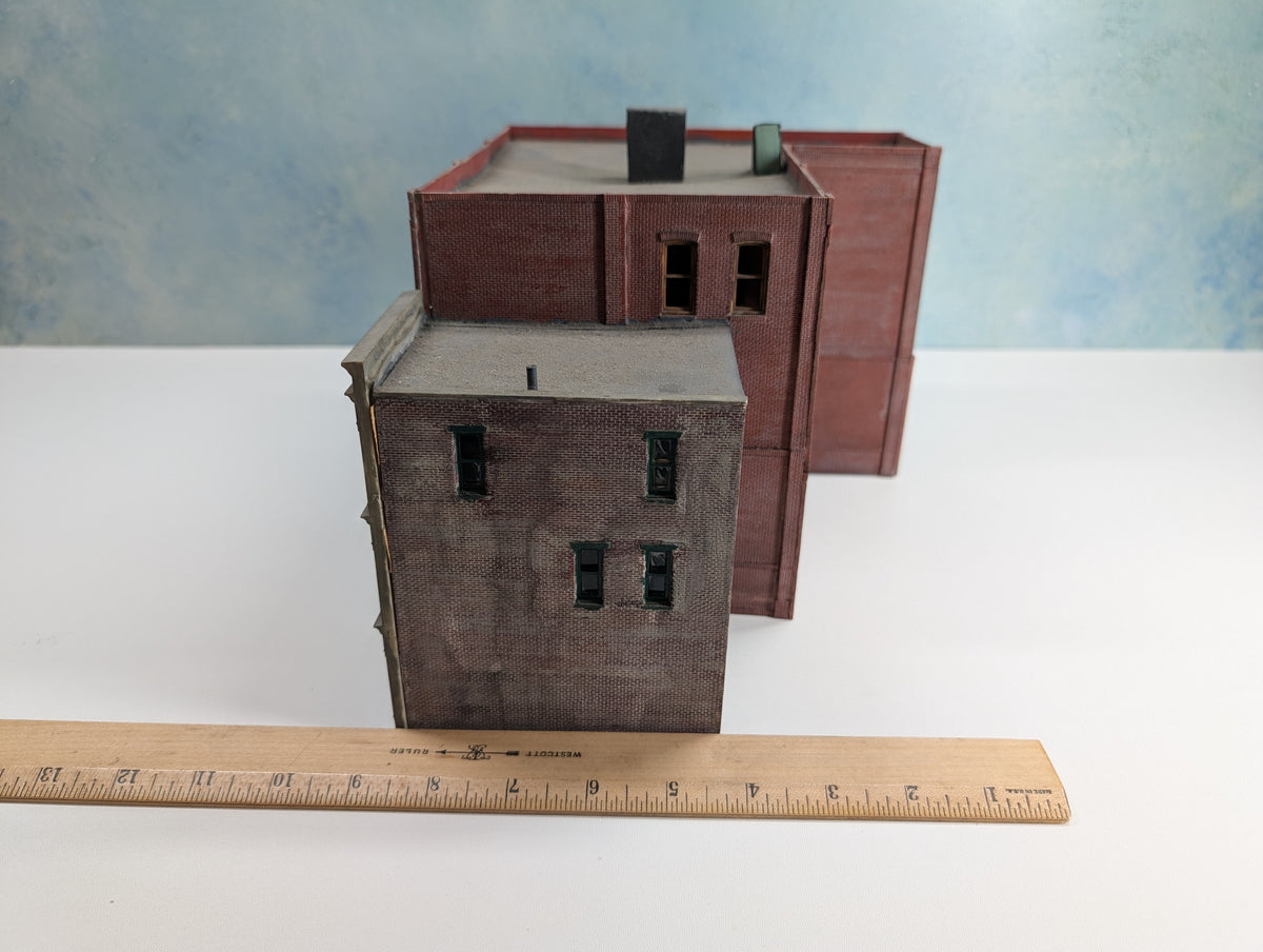 USED DPM HO Scale Large Brick Storefronts / Warehouse