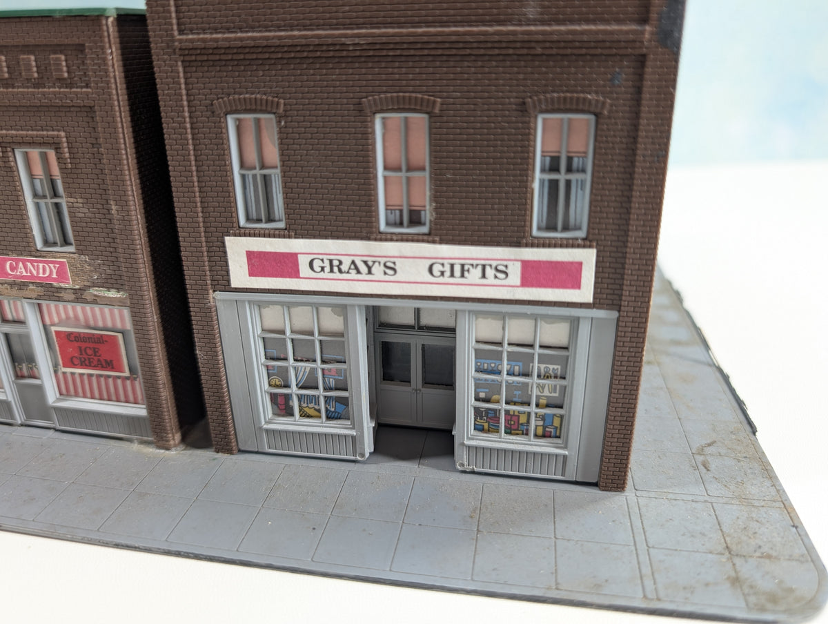 USED HO Scale Randy's Candy & Gray's Gifts, 2 Brown Storefronts