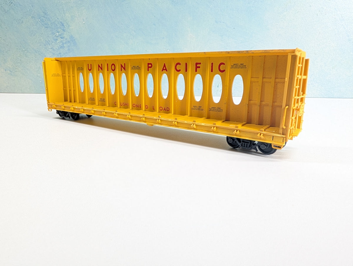USED Front Range Products HO Scale 63' Thrall Center Beam Lumber Car Union Pacific UP