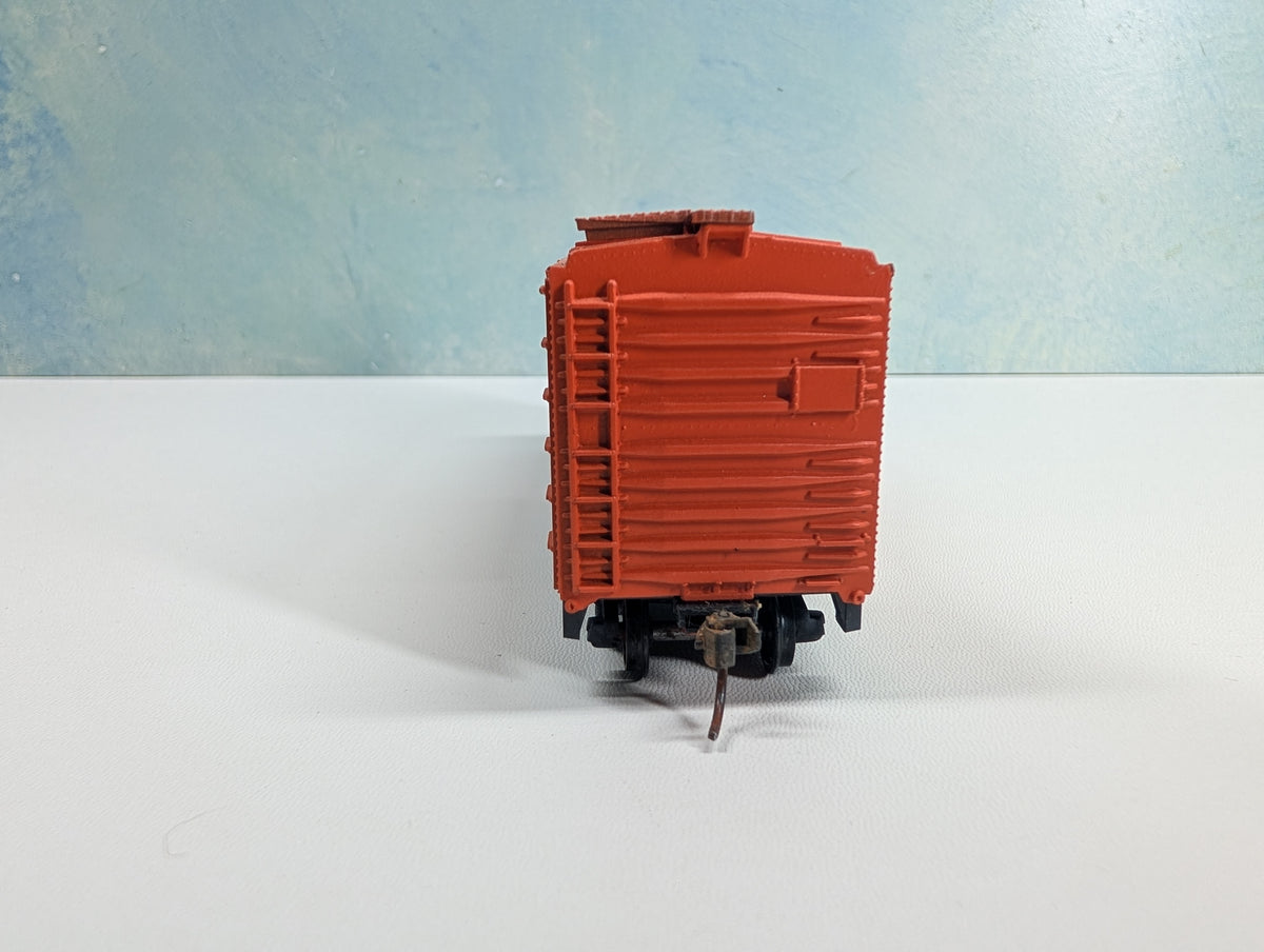 USED Roundhouse HO Scale 40' Box Car Western Pacific WP #1953