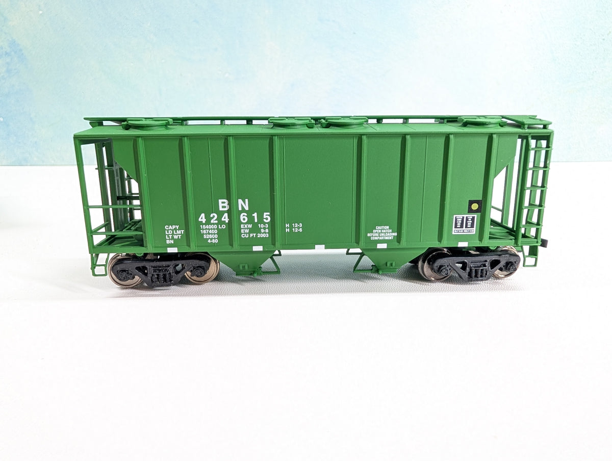 USED Atlas 1802 HO Scale PS-2 Covered Hopper Burlington Northern BN #424615