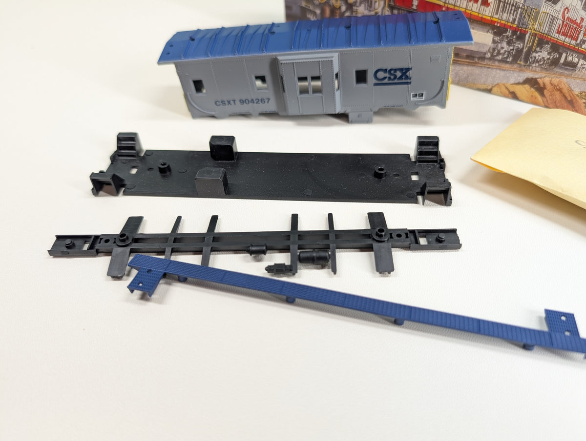 USED Athearn 1294 HO Scale Bay Window Caboose CSX CSXT #904267 KIT