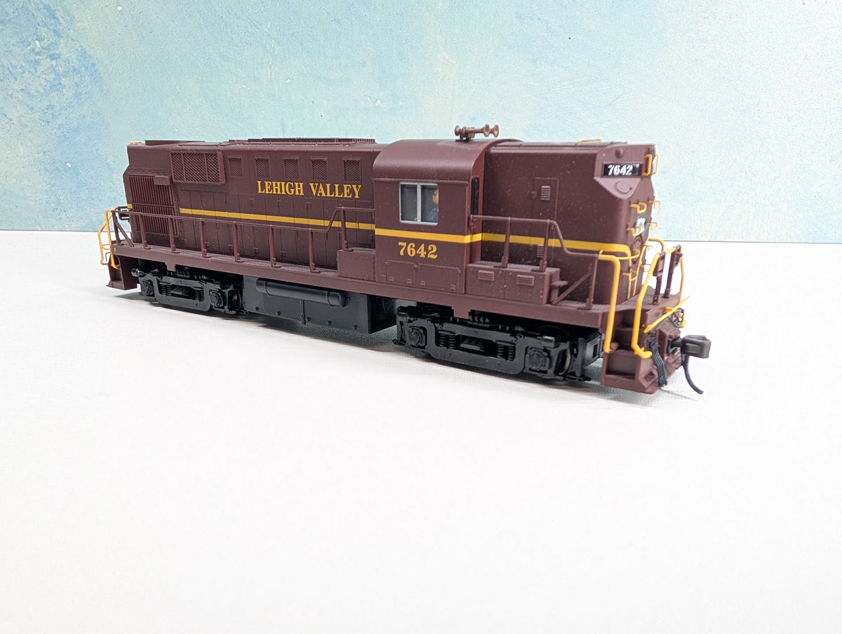 USED Atlas HO Scale High Nose RS-11 Diesel Locomotive Lehigh Valley LV #7642 Runs Great DC