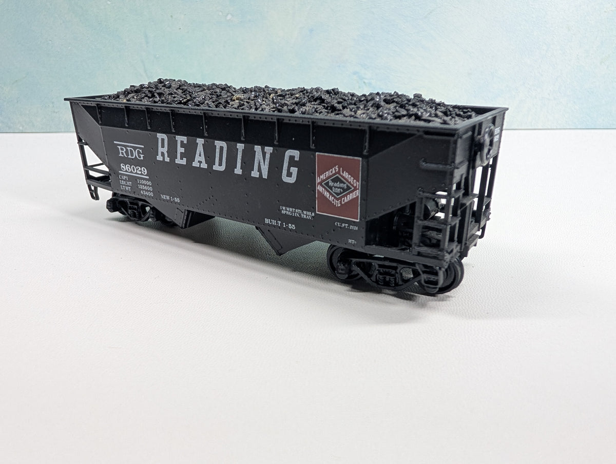 USED Athearn HO Scale Hopper w/ Coal Load Reading RDG #86029