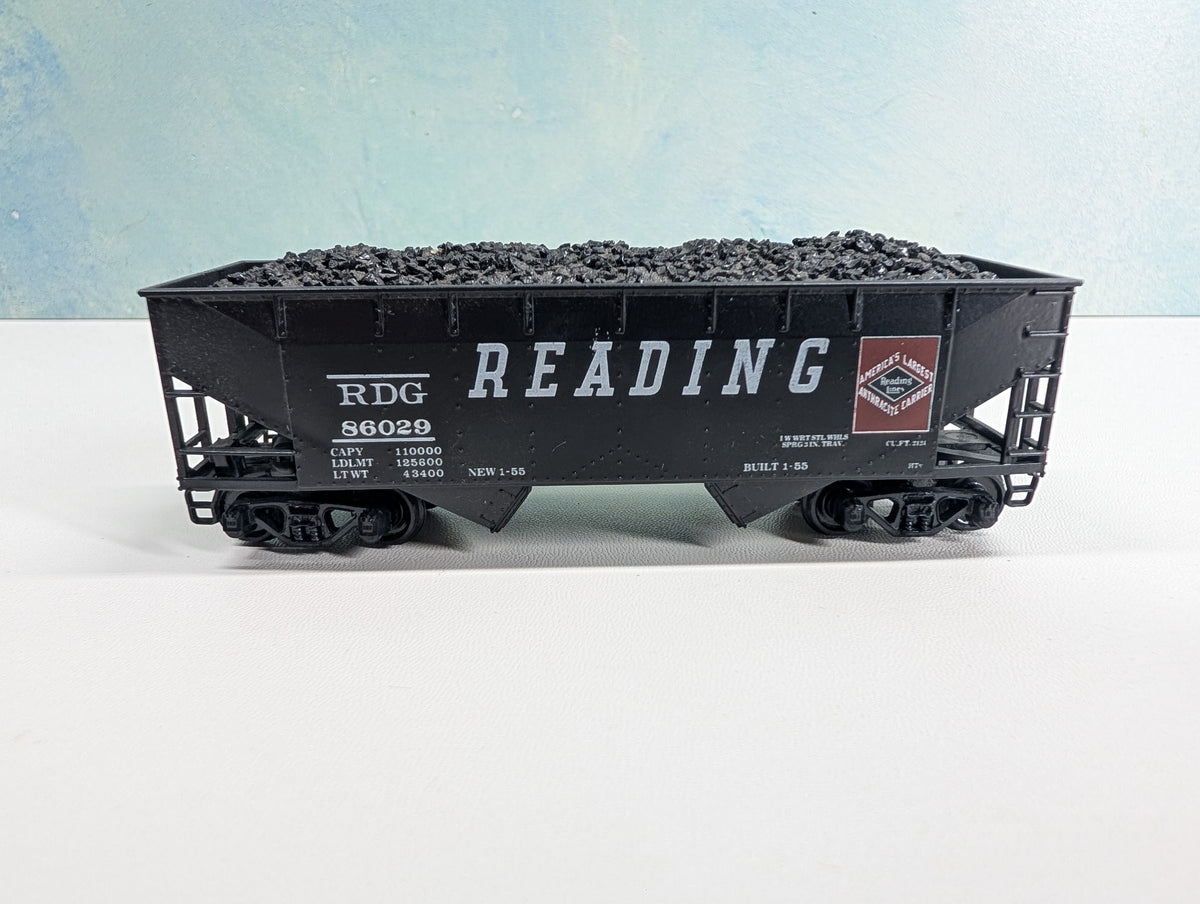 USED Athearn HO Scale Hopper w/ Coal Load Reading RDG #86029