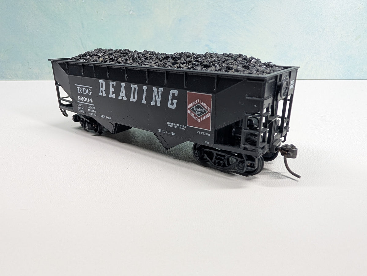 USED Athearn HO Scale Hopper w/ Coal Load Reading RDG #86004