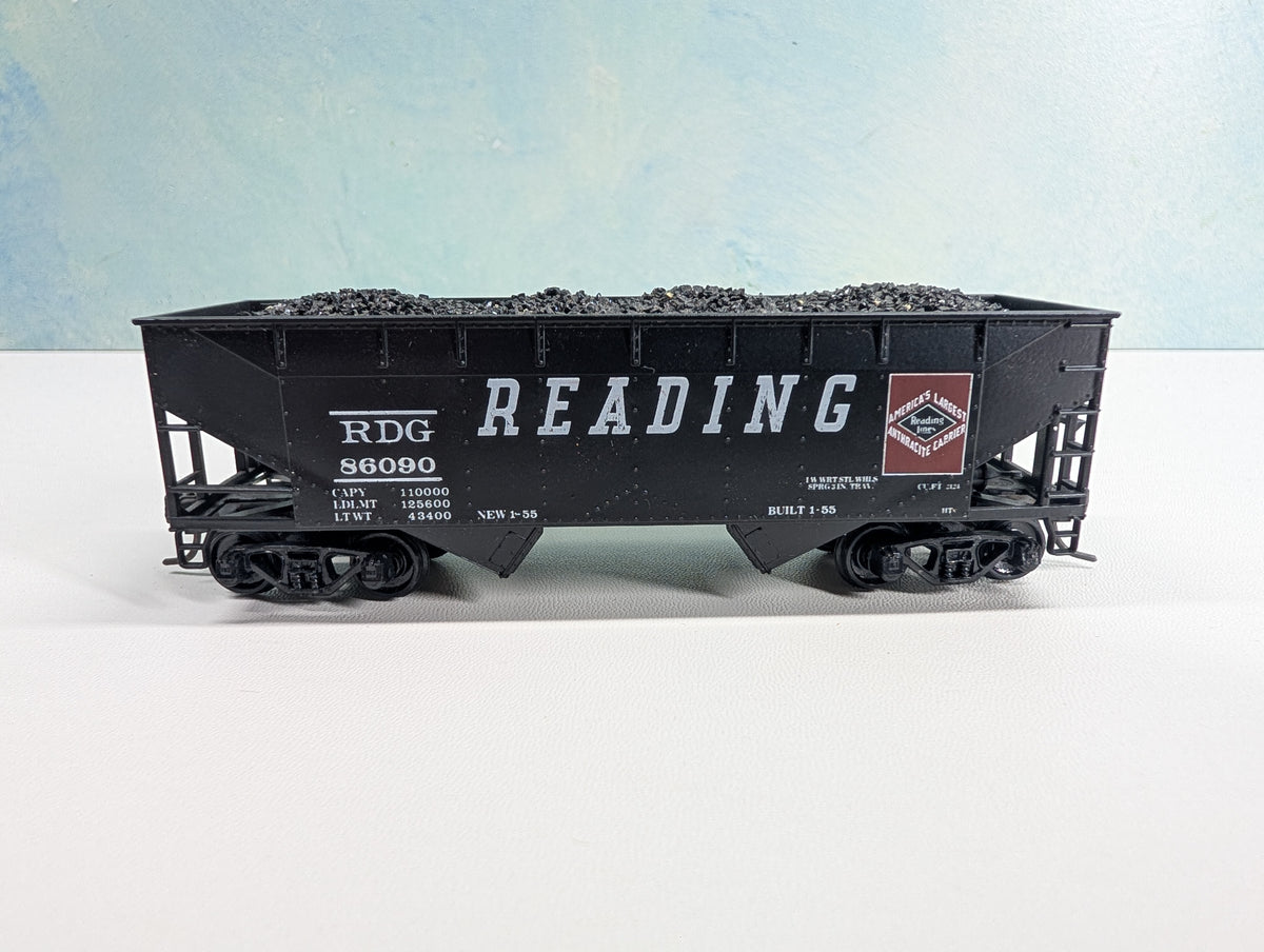 USED Athearn HO Scale Hopper w/ Coal Load Reading RDG #86090