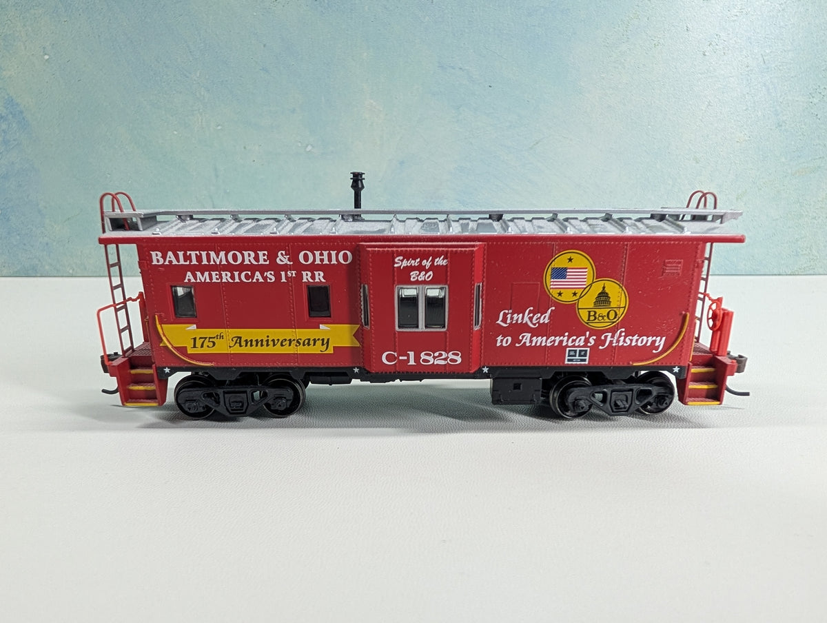 USED Athearn HO Scale Bay Window Caboose Baltimore and Ohio #C-1828 Metal Wheels, 175th Anniversary