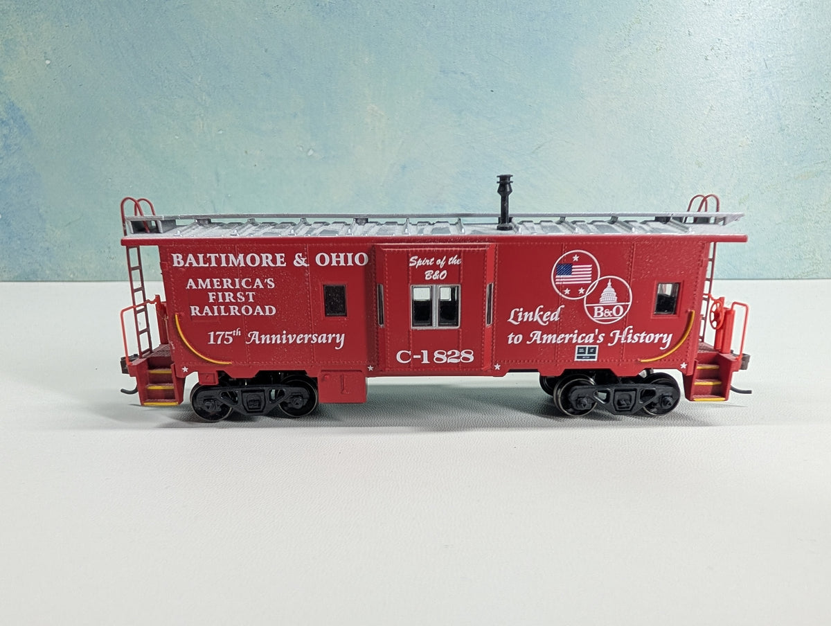 USED Athearn HO Scale Bay Window Caboose Baltimore and Ohio #C-1828 Metal Wheels, 175th Anniversary