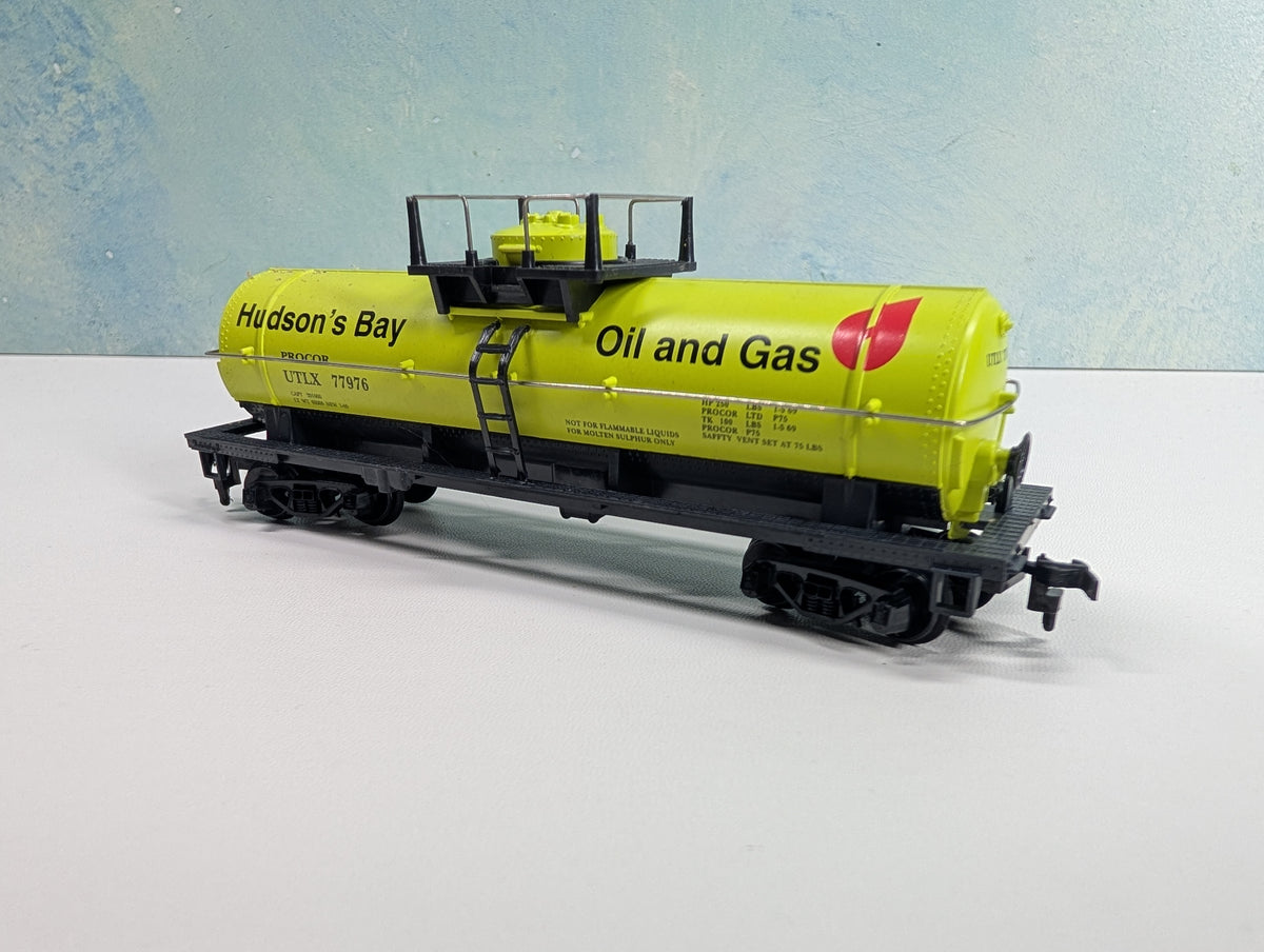 USED IHC HO Scale Rare Green Tank Car Hudson's Bay Oil and Gas UTLX #77976 Procor