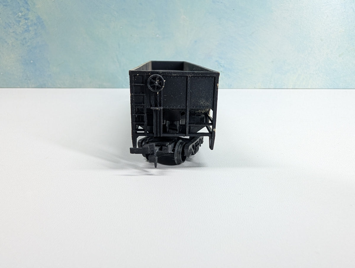 USED HO Scale Hopper Undecorated Gray and Black