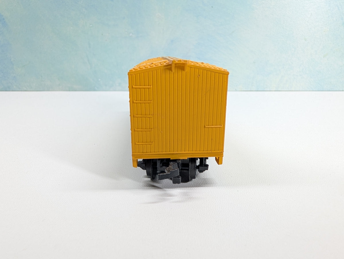 USED Life-Like HO Scale Reefer Morrell Meats MORX #9904