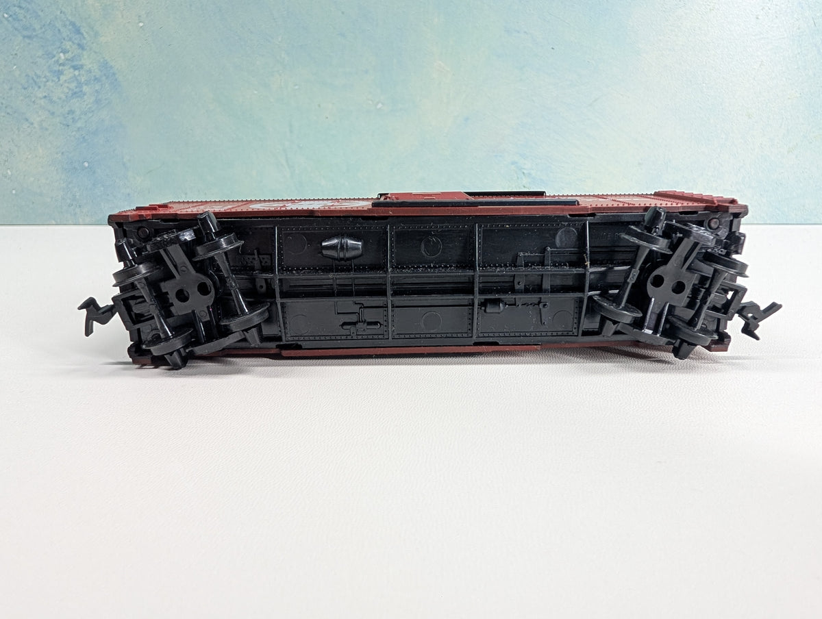 USED Tyco HO Scale 40' Box Car Santa Fe ATSF #12079 Shock Control