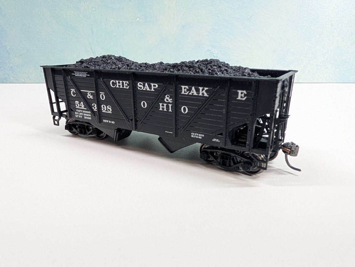 USED Life-Like HO Scale 2 Bay Hopper Chesapeake and Ohio C&O #54398 Metal Wheels, Proto 2000