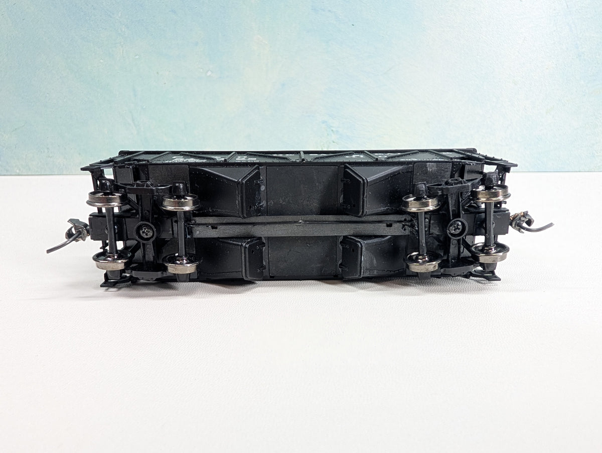 USED Life-Like HO Scale 2 Bay Hopper Chesapeake and Ohio C&O #54398 Metal Wheels, Proto 2000