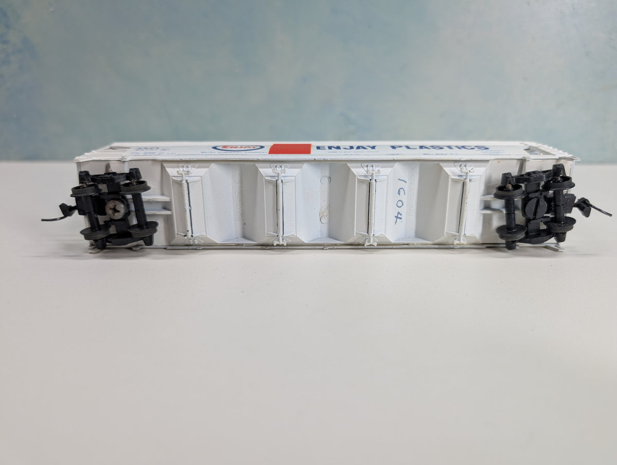 USED Bachmann HO Scale ACF Centerflow Hopper Enjay Plastics SHPX #52701