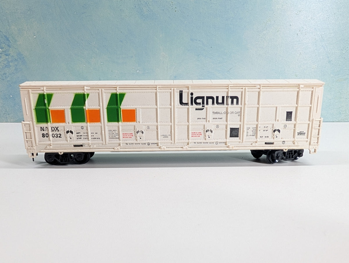 USED HO Scale 54' Thrall Door Box Car Lignum NADX #80032