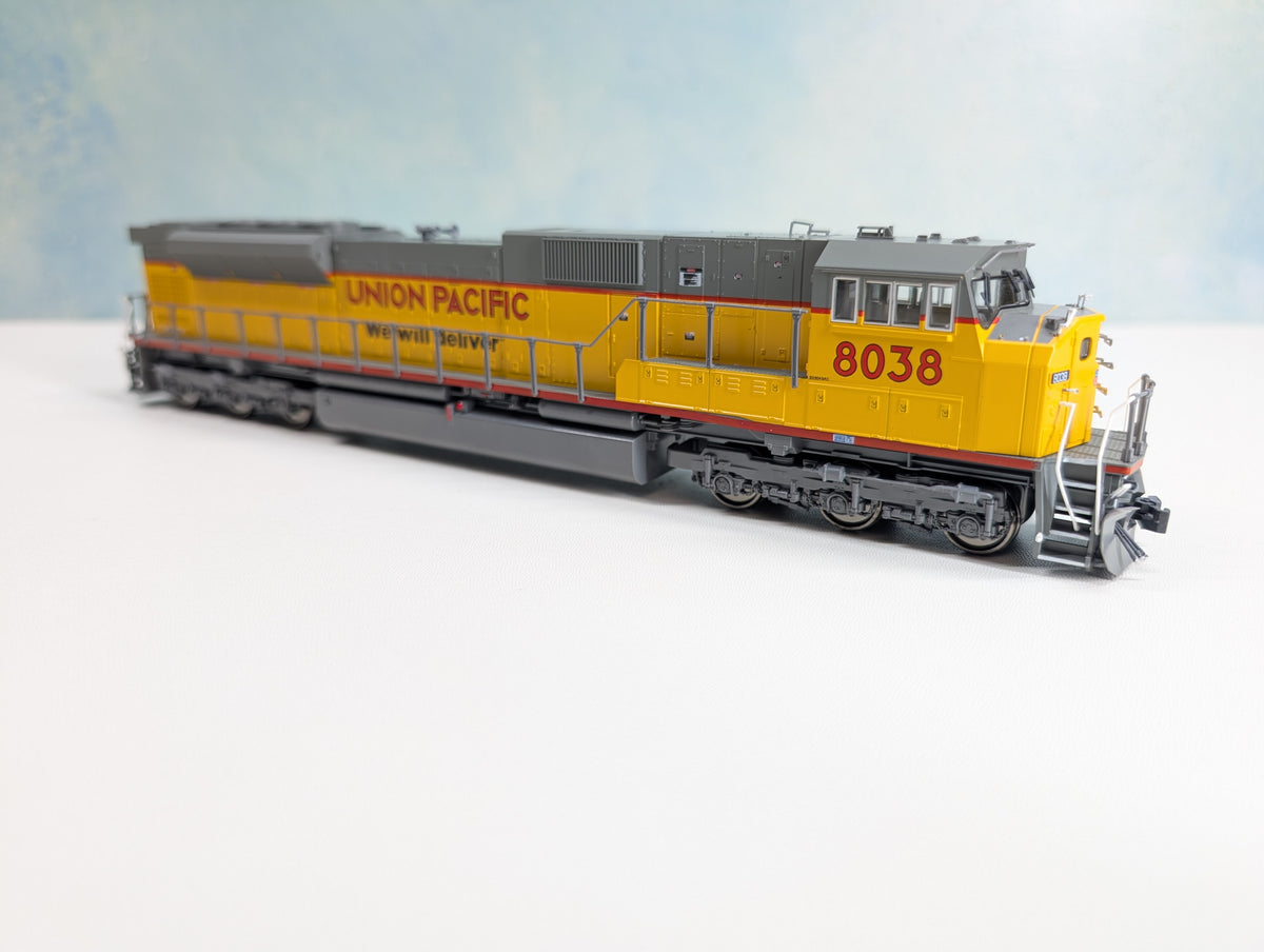USED Kato HO Scale EMD SD90/43MAC Diesel Locomotive Union Pacific #8038 Runs Great DC