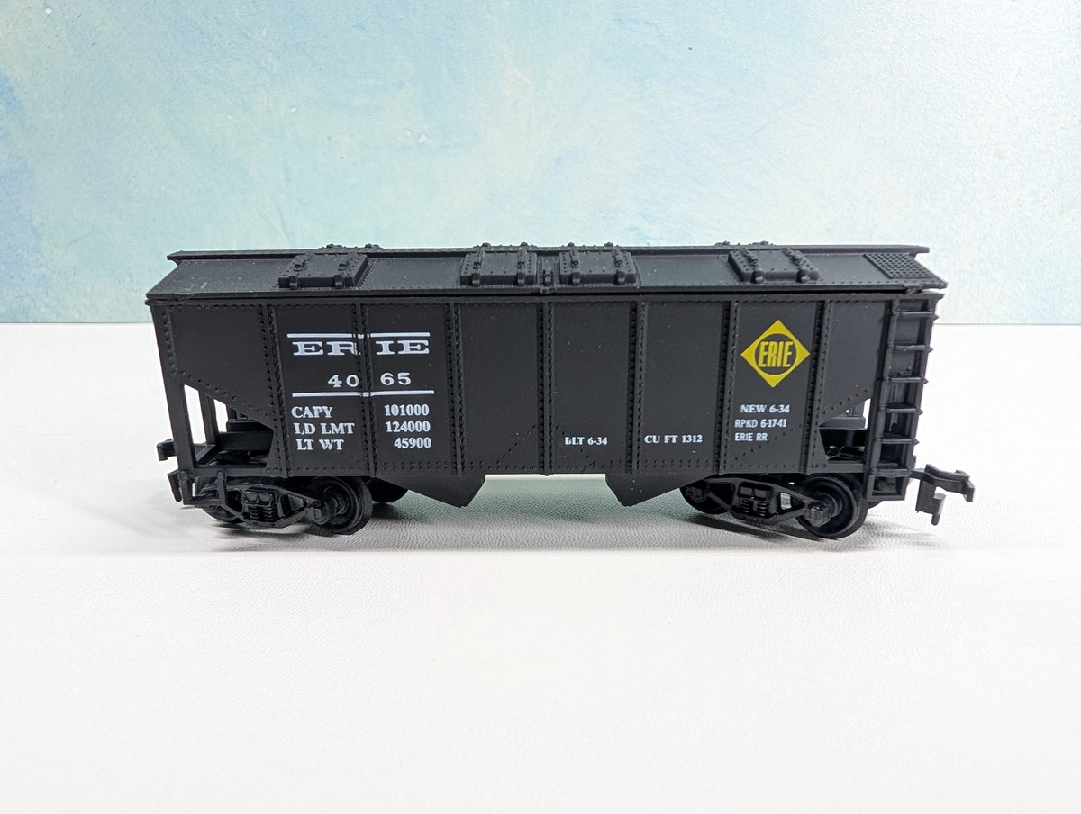 USED Life-Like HO Scale Covered Hopper Erie #4065