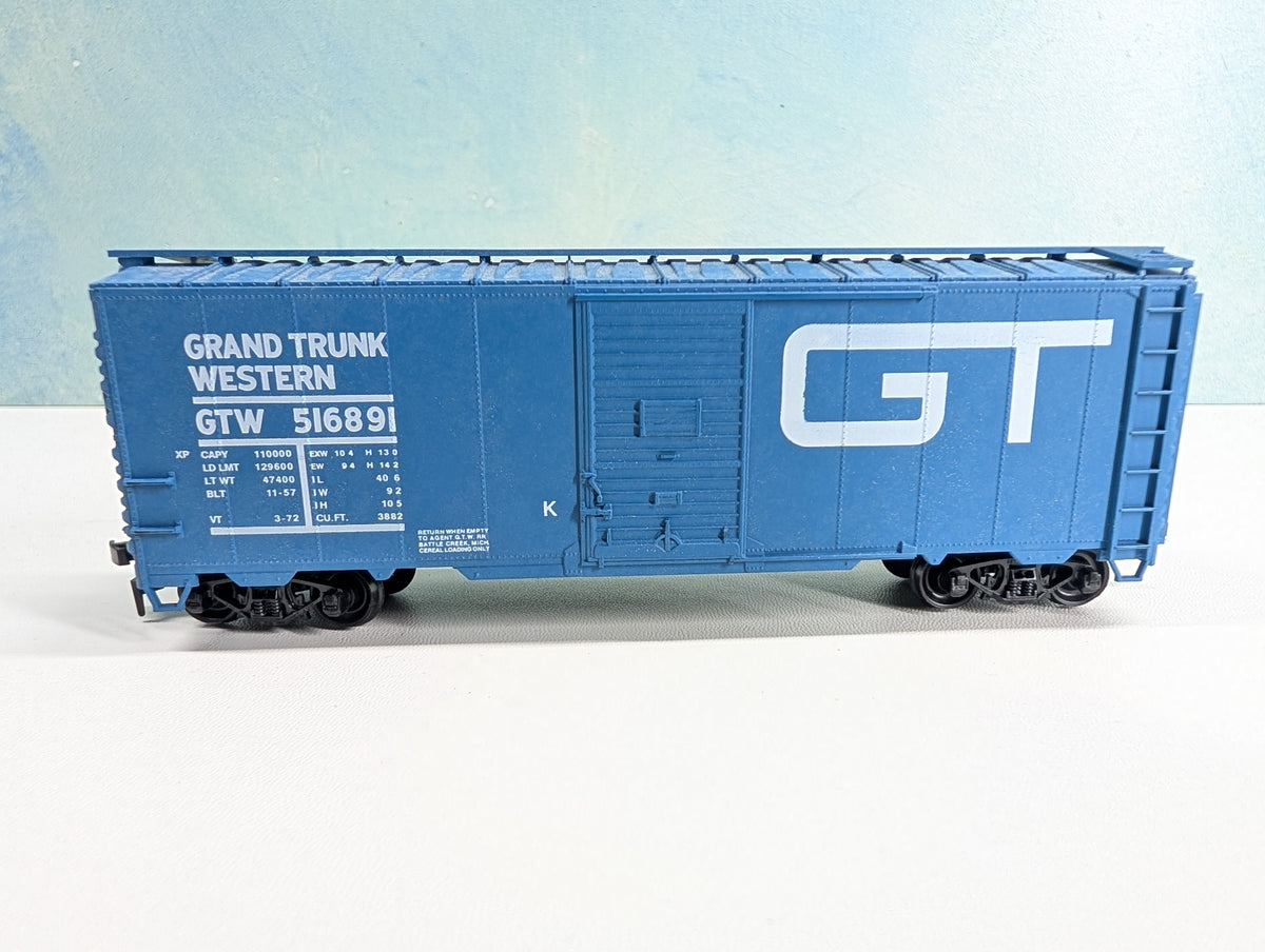 USED Accurail HO Scale 40' Box Car Grand Trunk Western GTW #516891