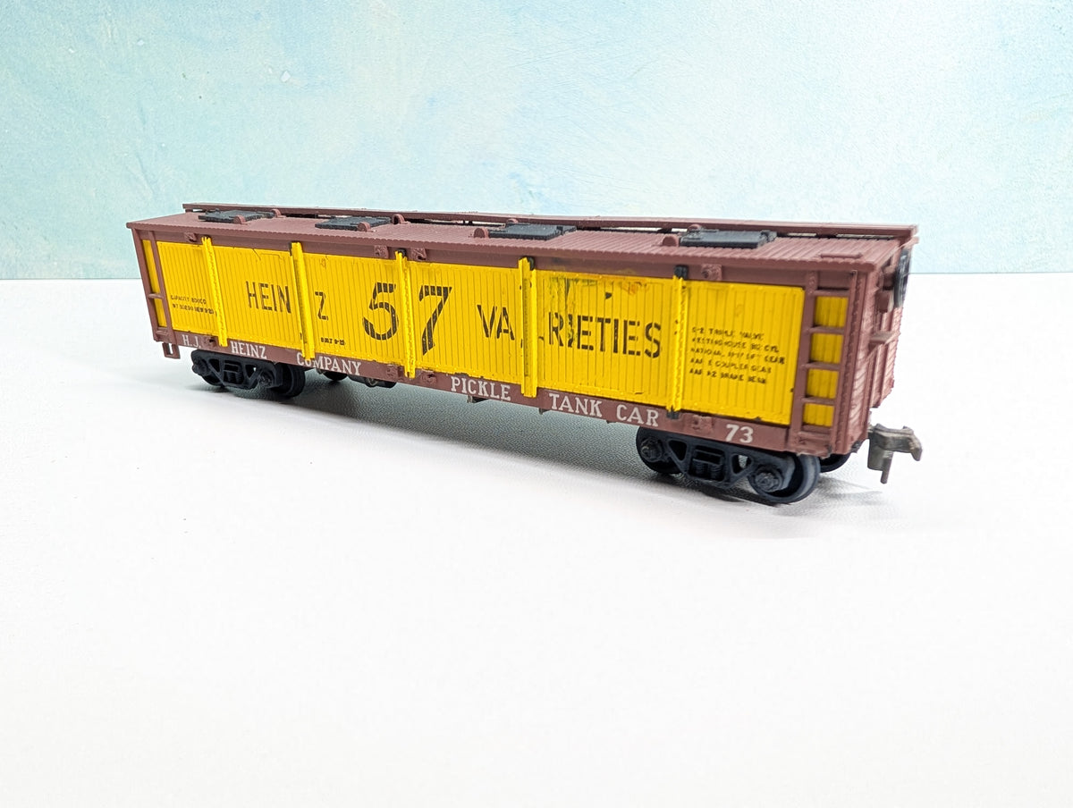 USED Athearn HO Scale Pickel Tank Car, Closed Sides Heinz Co. HJ #73