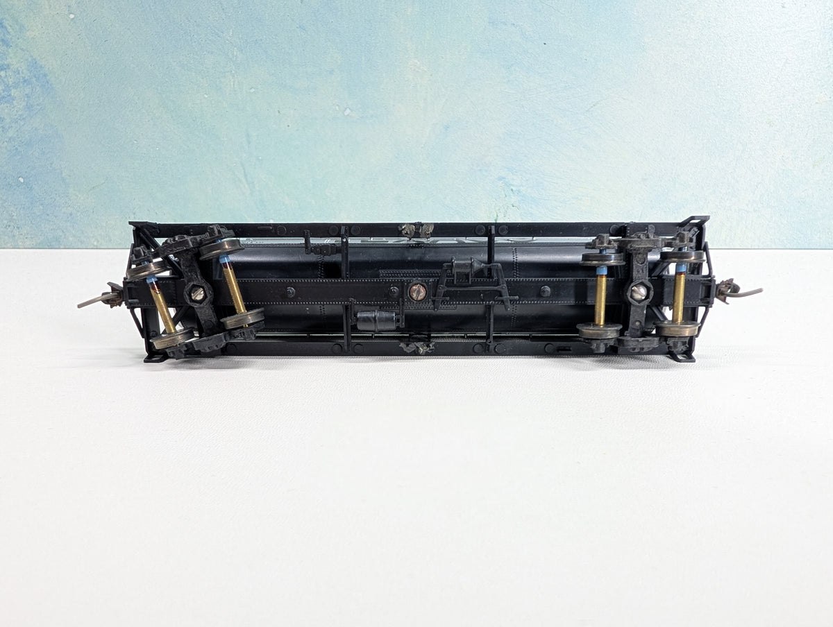 USED Athearn HO Scale Triple Dome Tank Car Texaco TCX #270 Metal Wheels