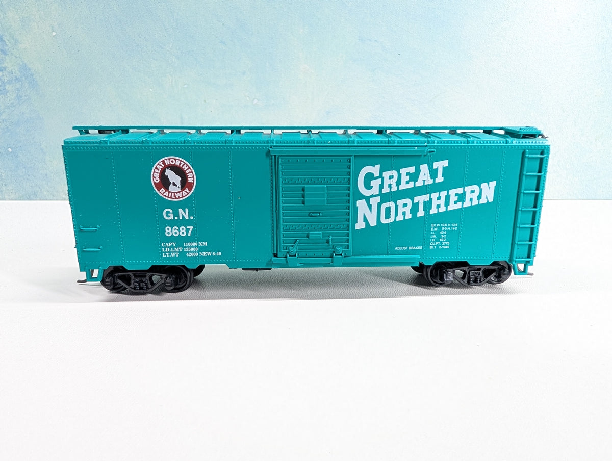 USED Athearn HO Scale 40' Box Car Great Northern GN #8687 Bev-Bel