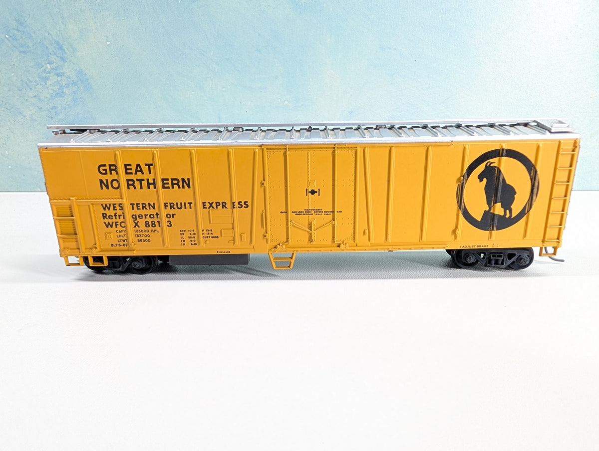 USED Athearn HO Scale 50' Mechanical Reefer Great Northern WFCX #8813