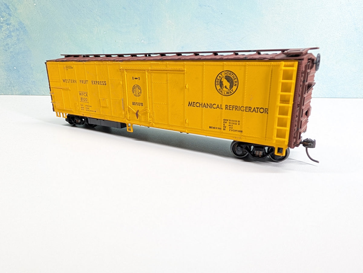 USED Athearn HO Scale 50' Mechanical Reefer Western Fruit Express WFCX #8100