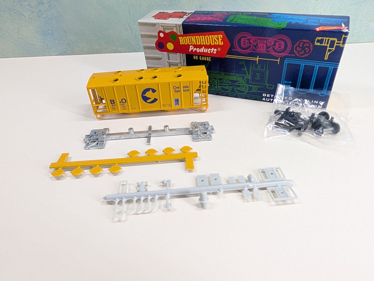 USED Roundhouse HO Scale Covered Hopper Chessie System B&O #631100 KIT