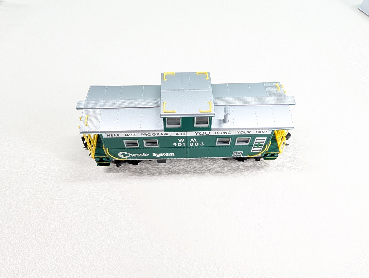 USED Life-Like 31257 HO Scale Center Cupola Steel Caboose Chessie System WM #901803 Metal Wheels, Safety