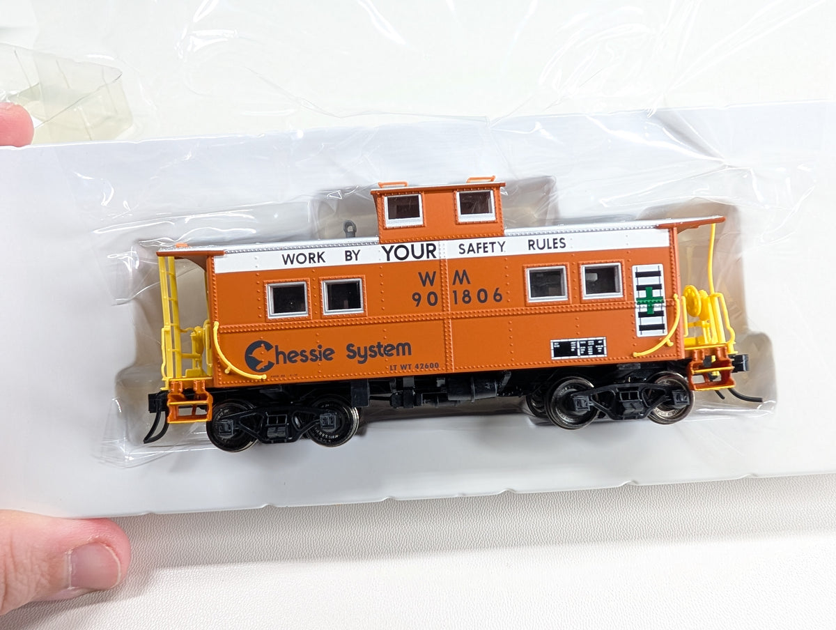 USED Life-Like 31258 HO Scale Center Cupola Steel Caboose Chessie System WM #901806 Metal Wheels, Safety