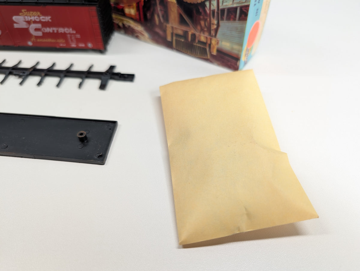 USED Athearn HO Scale 50' PD Box Car Santa Fe ATSF #5642 Shock Control KIT