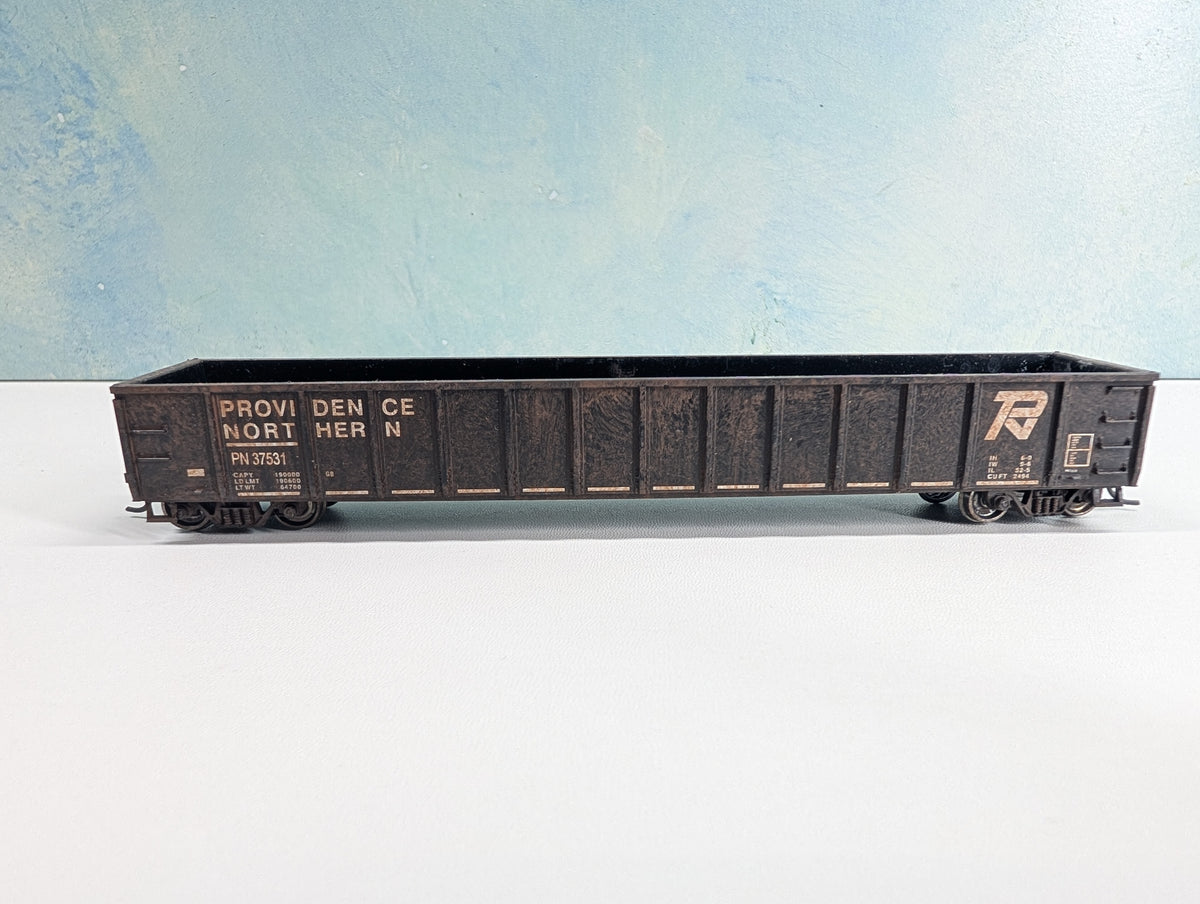 USED Roundhouse HO Scale 52' Gondola, Weathered Providence Northern PN #73531 Metal Wheels