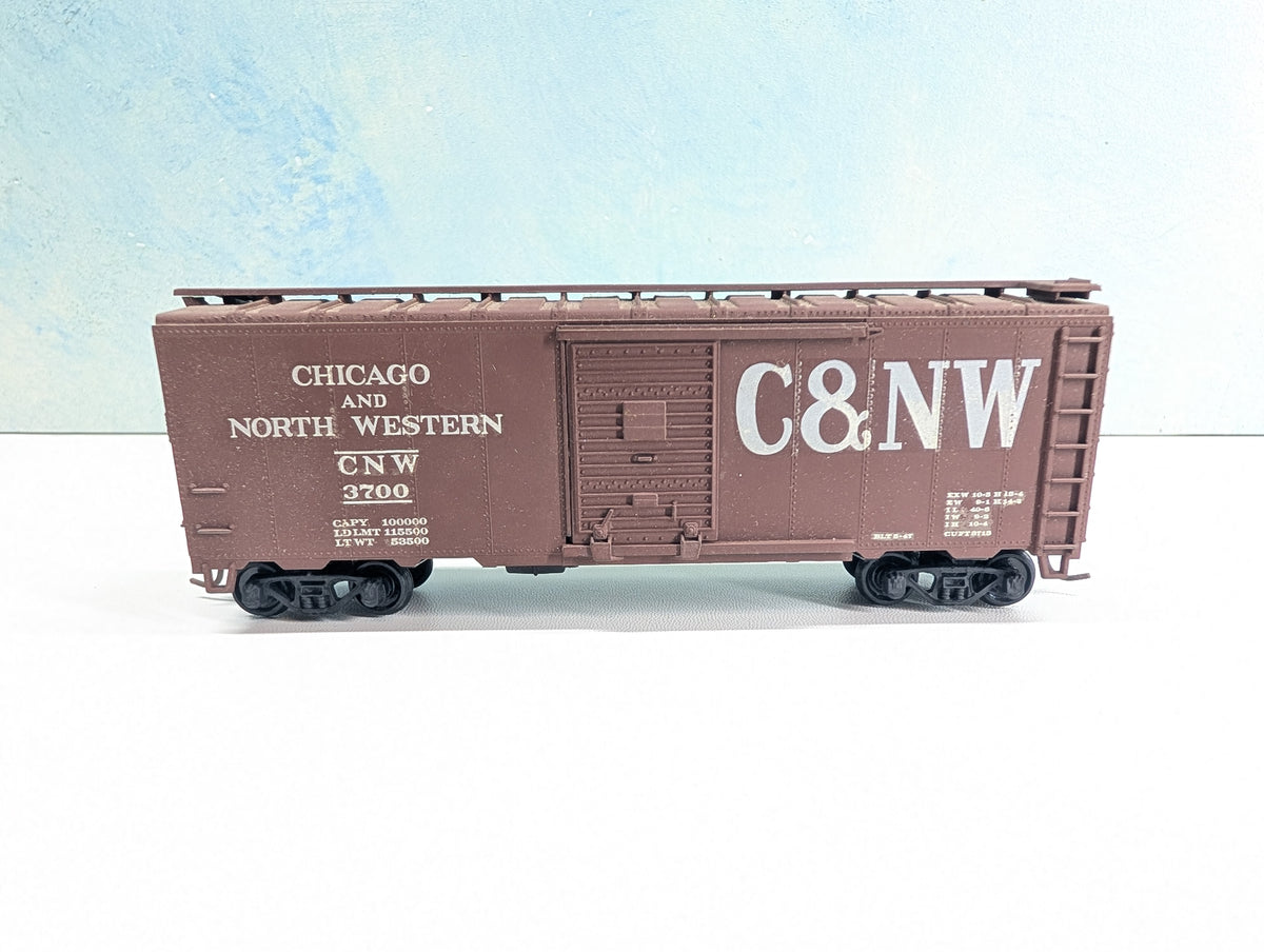 USED Athearn HO Scale 40' Box Car Chicago & North Western CNW #3700 Decal