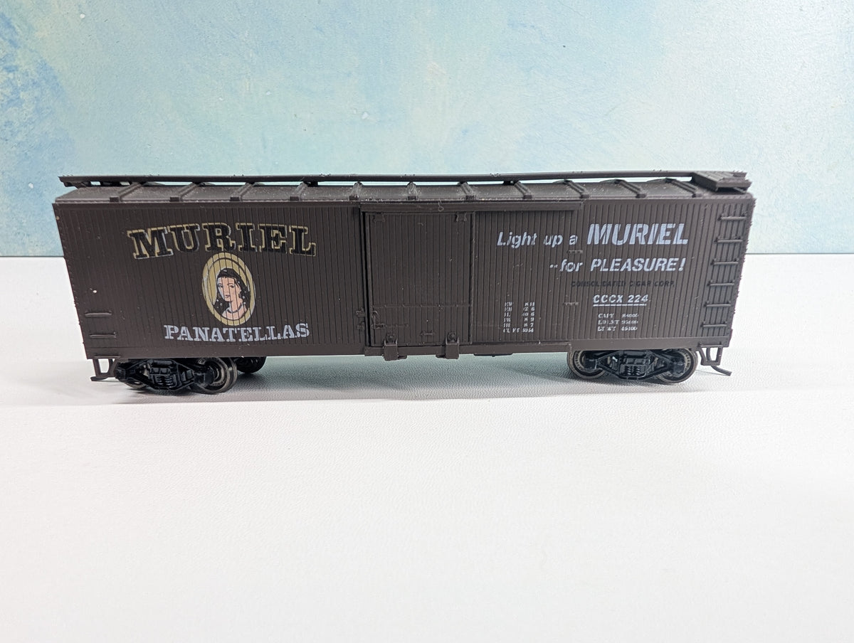 USED TRAIN MINIATURE 2041 HO Scale 40' Wood Box Car, Tobacco Series Muriel Cigars CCCX #224 Metal Wheels