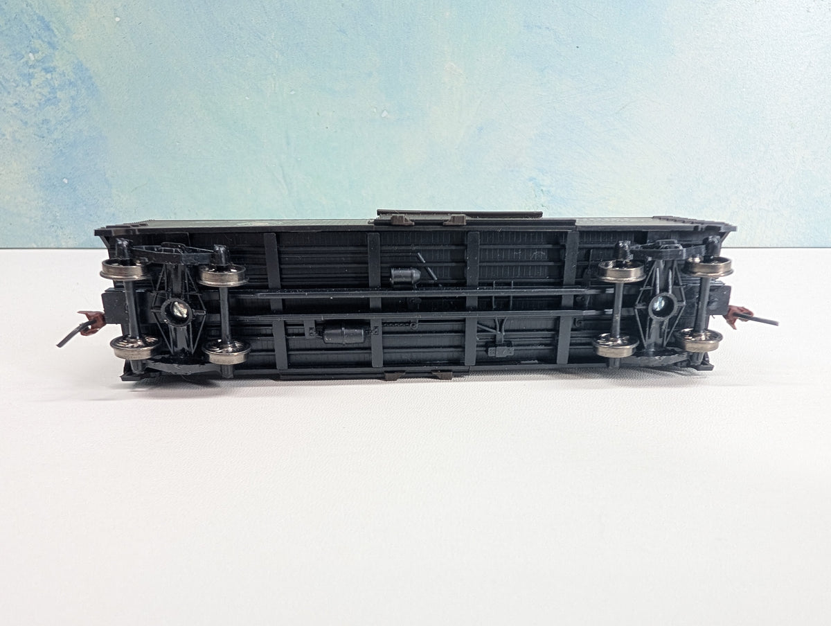 USED TRAIN MINIATURE 2041 HO Scale 40' Wood Box Car, Tobacco Series Muriel Cigars CCCX #224 Metal Wheels