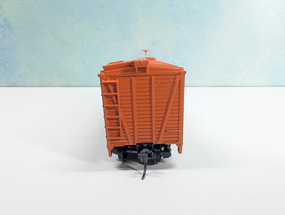 USED TRAIN MINIATURE HO Scale 40' Wood Box Car, Tobacco Series Sir Walter Raleigh B&W #2009