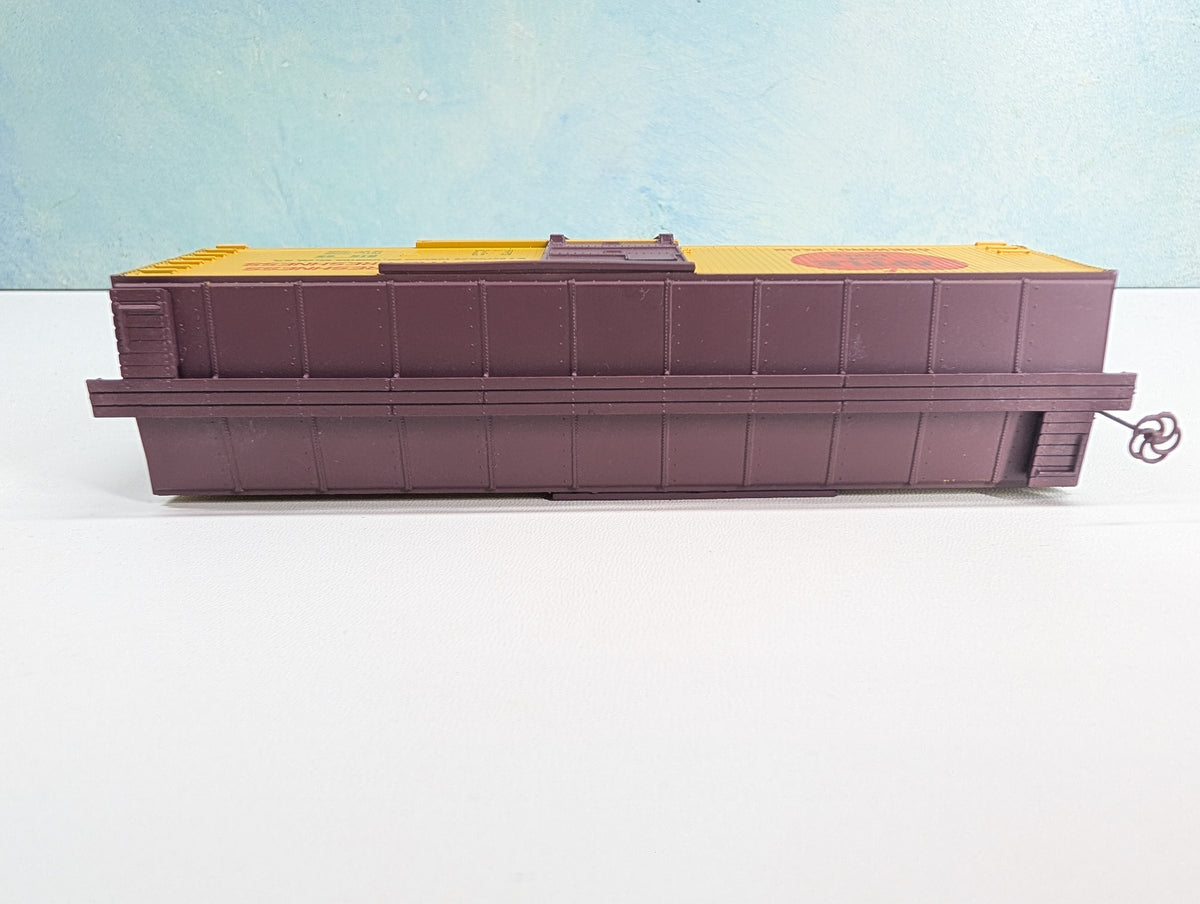 USED TRAIN MINIATURE HO Scale 40' Wood Box Car, Tobacco Series Apple Chewing Plug RJR #65