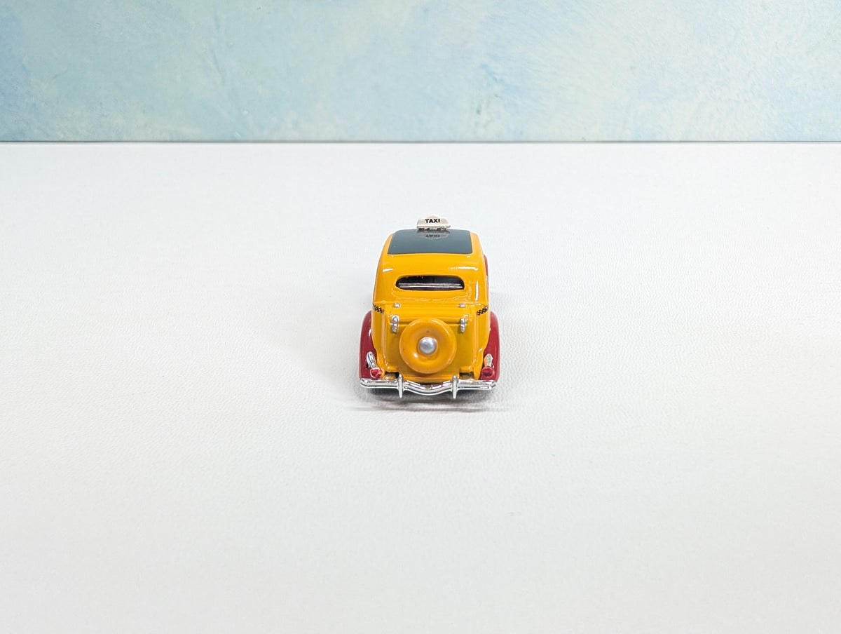 USED Classic Metal Works HO Scale '36 Ford ForDor Sedan, Yellow Cab