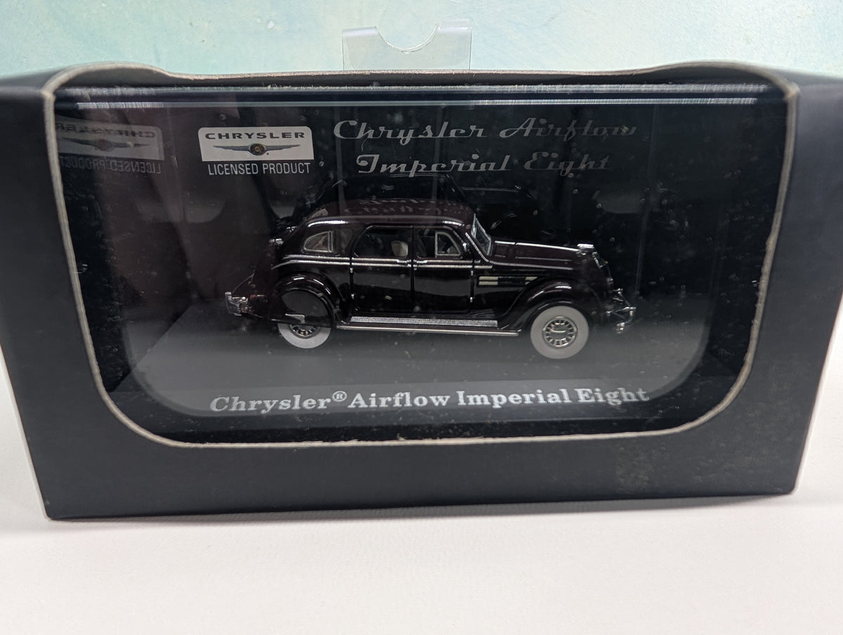 USED Masterpiece, Atlas 87121 HO Scale Chrysler Airflow Imperial Eight (1936) Maroon