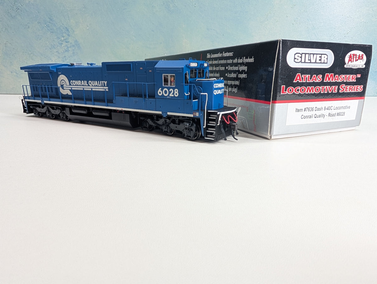 Atlas Master 7636 HO Scale Dash 8-40C Diesel Locomotive Conrail Quality CR #6028 Runs Great Silver DCC Ready