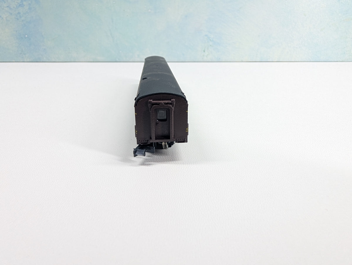 USED Con-Cor 400 1 A N Scale Smooth Side Coach Passenger Car Pennsylvania