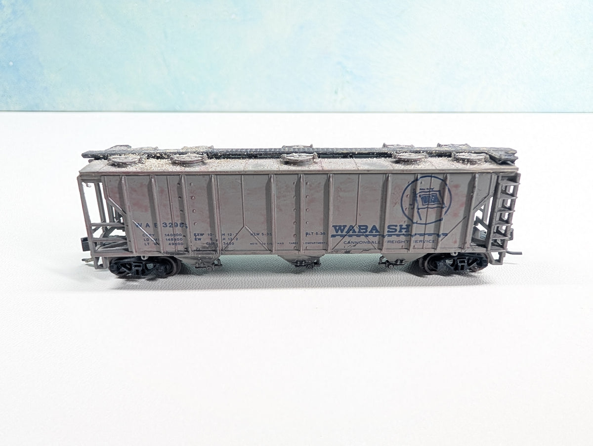 USED N Scale Weathered Covered Hopper Wabash WAB #32985