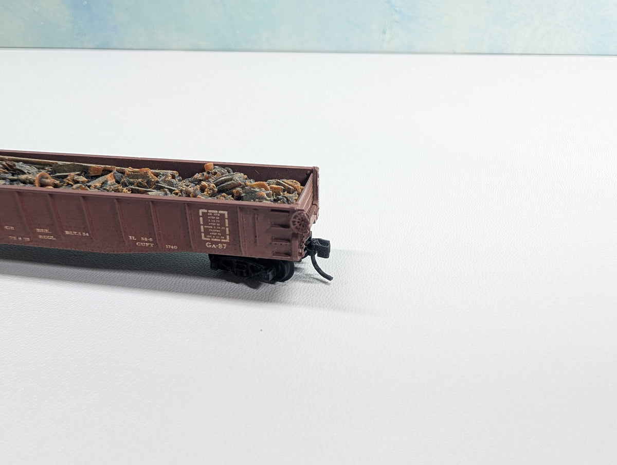 USED Kadee N Scale Gondola w/ Scrap Load Santa Fe ATSF #75041 Weathered