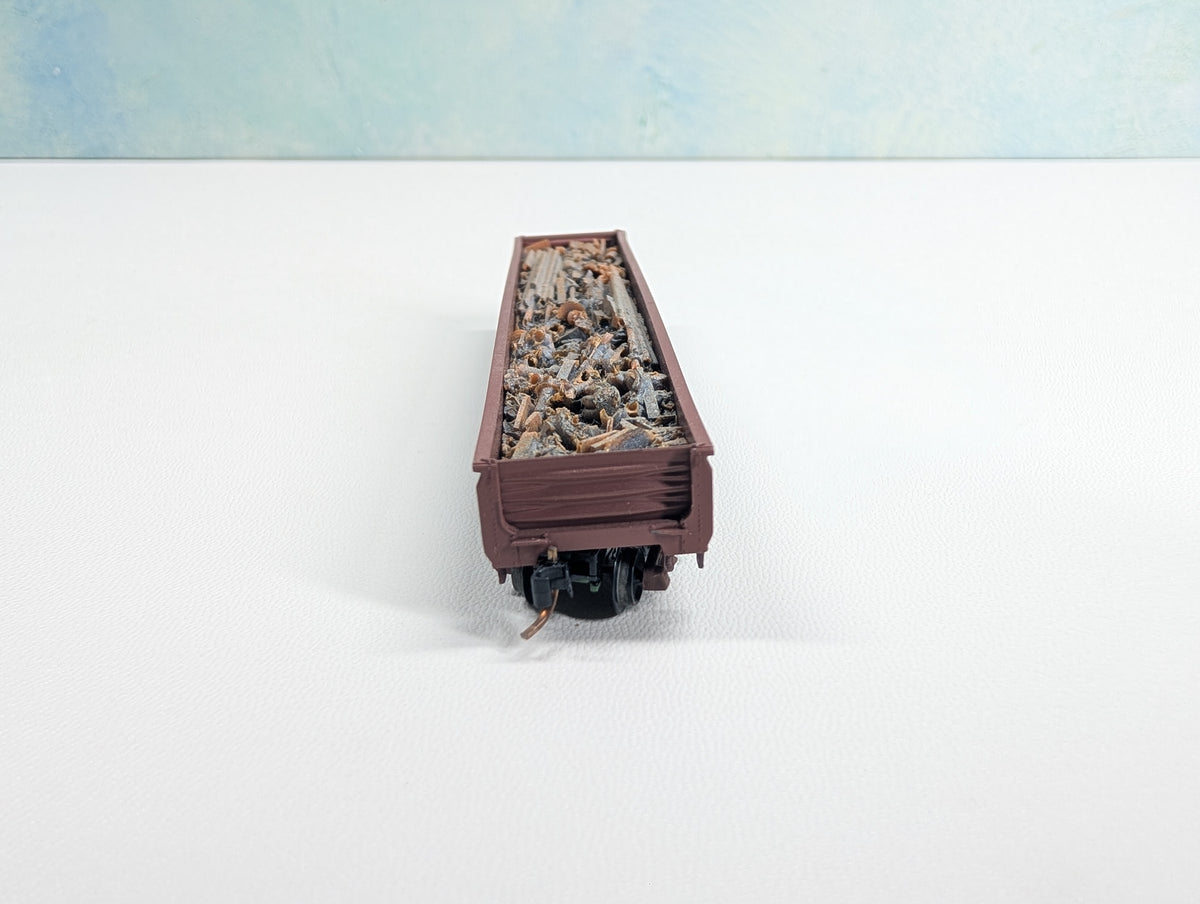 USED Kadee N Scale Gondola w/ Scrap Load Southern Pacific #160148