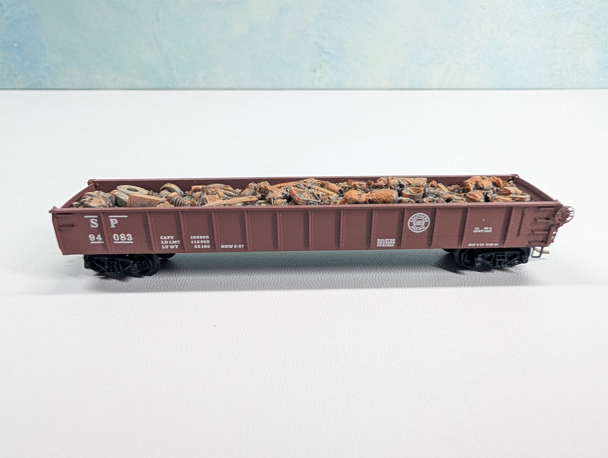 USED Kadee N Scale Gondola w/ Scrap Load Southern Pacific #94083